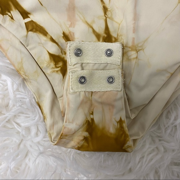 Gimmicks | Tie Dye Lace Halter V Neck Ruched Back Bodysuit Cream Mustard - Picture 6 of 14